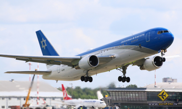 Boeing 767-338/ER